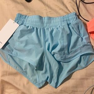 icing blue jetty hot short